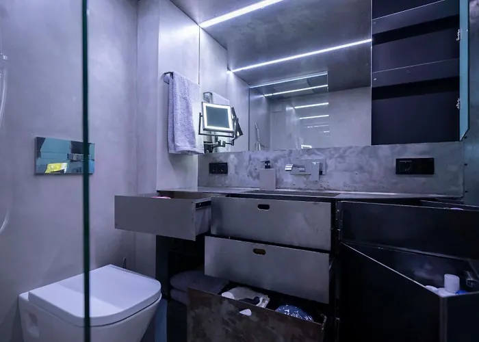 Iron House - Penthouse With Bathtub In Golden Mile & Bridge Apartman