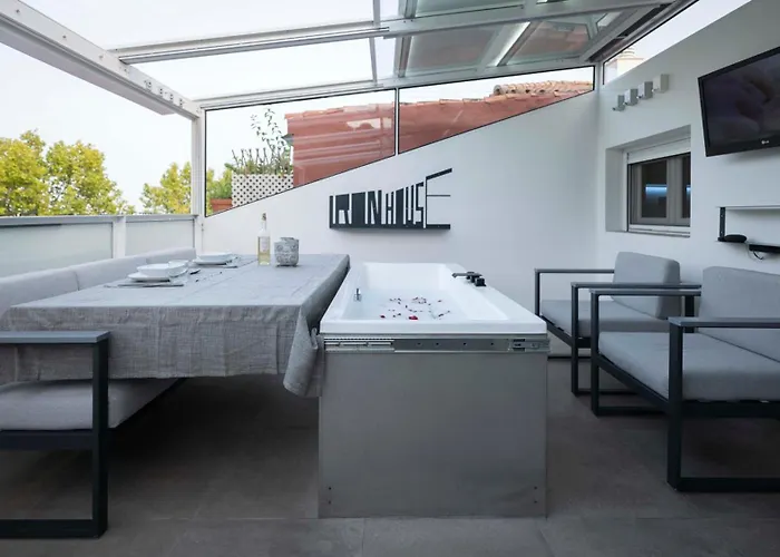 Iron House - Penthouse With Bathtub In Golden Mile & Bridge * Marbella