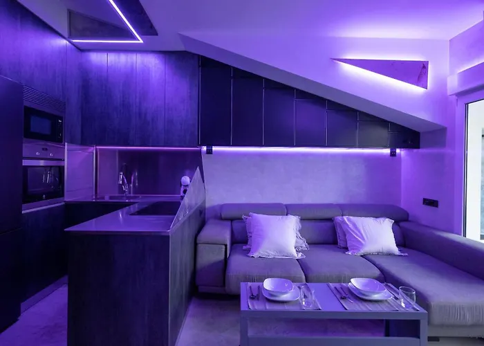 Iron House - Penthouse With Bathtub In Golden Mile & Bridge Apartman