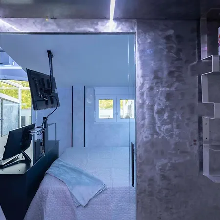 Iron House - Penthouse With Bathtub In Golden Mile & Bridge 公寓 马尔韦利亚