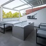 Iron House - Penthouse With Bathtub In Golden Mile & Bridge *