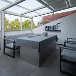 Iron House - Penthouse With Bathtub In Golden Mile & Bridge *