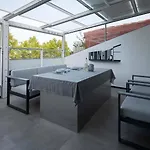 Iron House - Penthouse With Bathtub In Golden Mile & Bridge