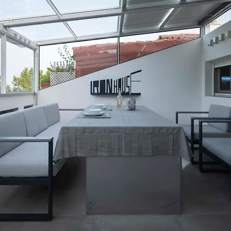 Iron House - Penthouse With Bathtub In Golden Mile & Bridge