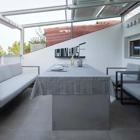 Iron House - Penthouse With Bathtub In Golden Mile & Bridge Apartment *