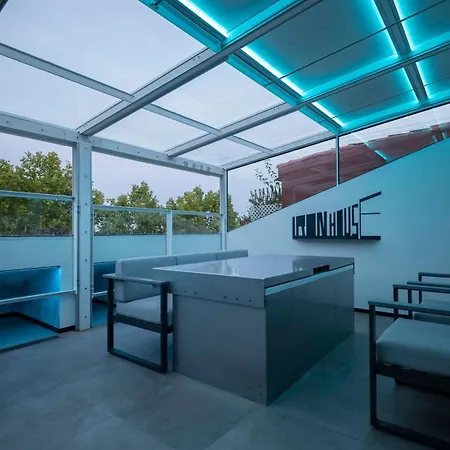 Iron House - Penthouse With Bathtub In Golden Mile & Bridge Апартаменти Марбелья
