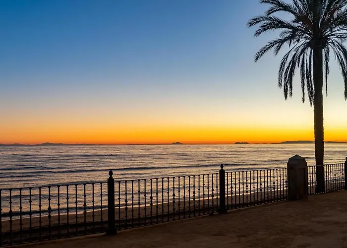 Iron House - Penthouse With Bathtub In Golden Mile & Bridge شقة ماربيا