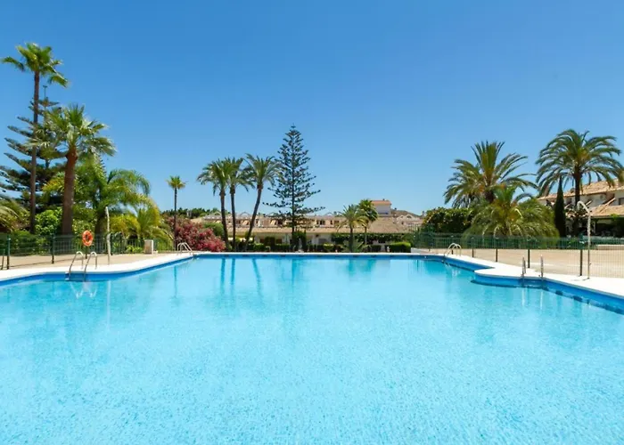 아파트 Iron House - Penthouse With Bathtub In Golden Mile & Bridge