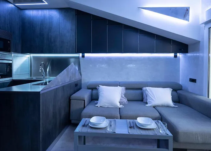 Iron House - Penthouse With Bathtub In Golden Mile & Bridge *