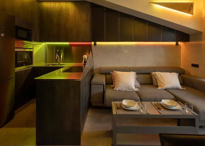 Iron House - Penthouse With Bathtub In Golden Mile & Bridge *