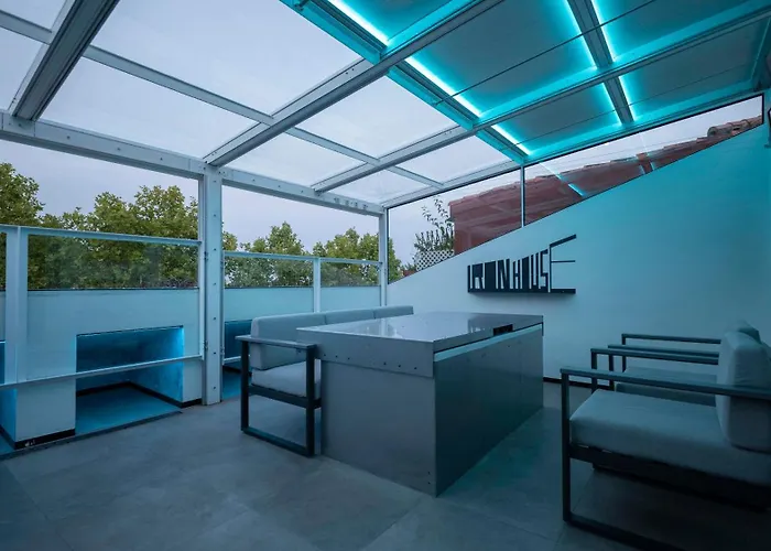 Iron House - Penthouse With Bathtub In Golden Mile & Bridge شقة ماربيا