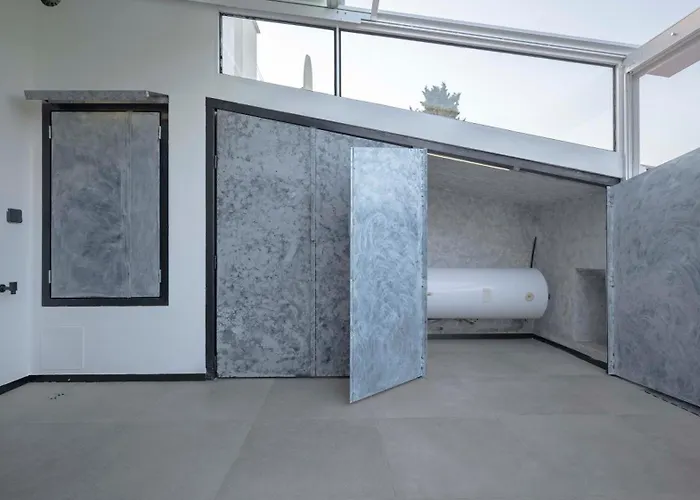 Iron House - Penthouse With Bathtub In Golden Mile & Bridge شقة ماربيا