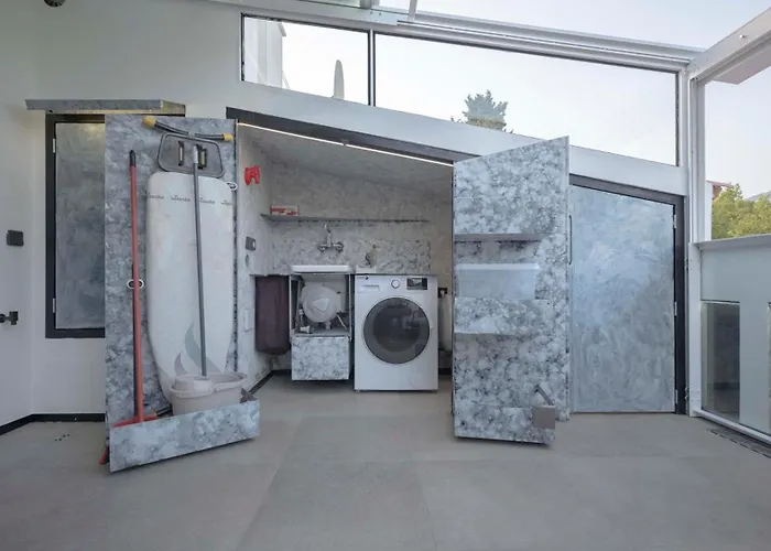 شقة Iron House - Penthouse With Bathtub In Golden Mile & Bridge ماربيا