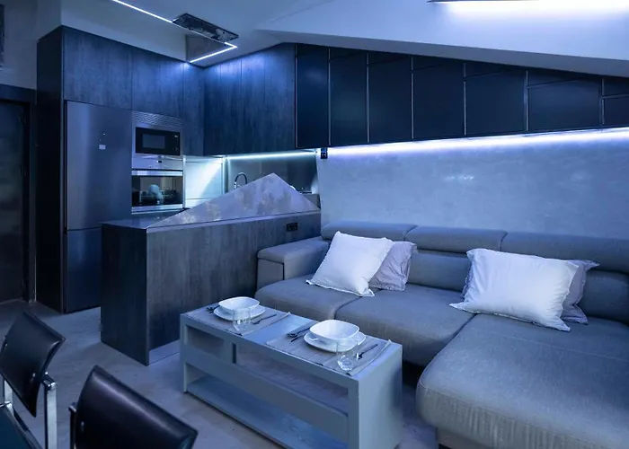 Iron House - Penthouse With Bathtub In Golden Mile & Bridge 아파트