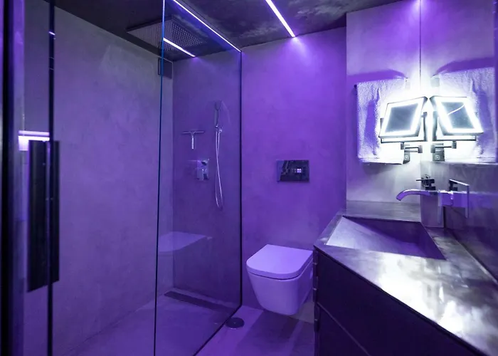 Iron House - Penthouse With Bathtub In Golden Mile & Bridge شقة