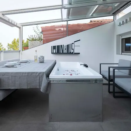 Iron House - Penthouse With Bathtub In Golden Mile & Bridge * Marbella